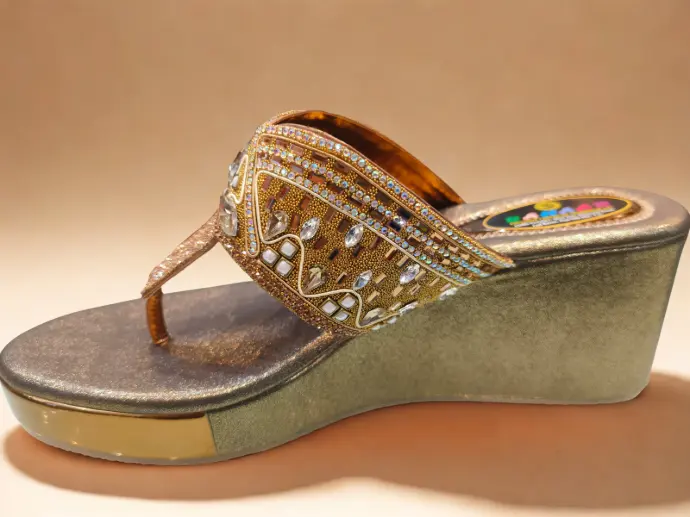 ROYAL HERITAGE WEDGE